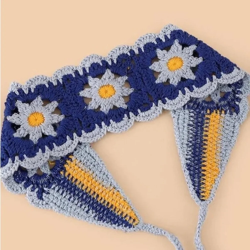 Small Floral Crochet Hair Wrap